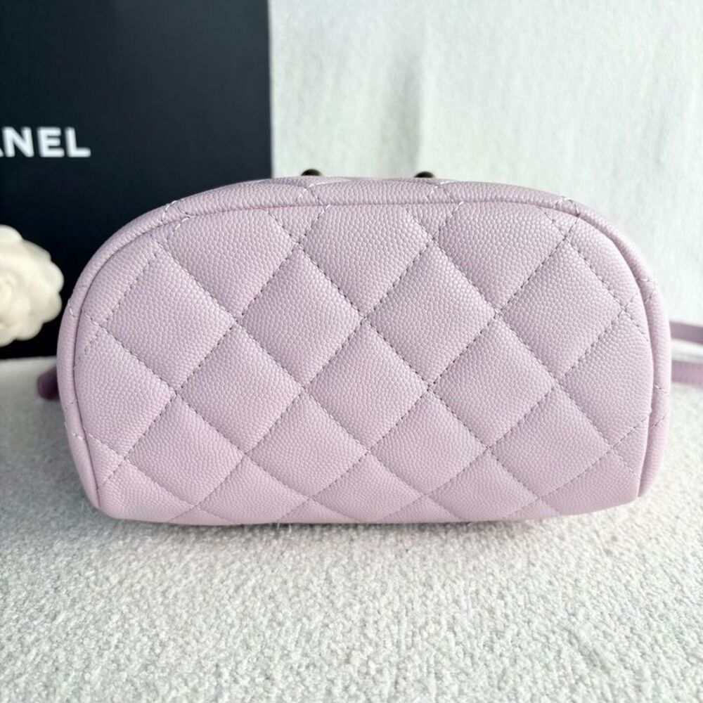 Chanel Women Pre-Loved Bag Very Good Condition - Picture 5 of 9